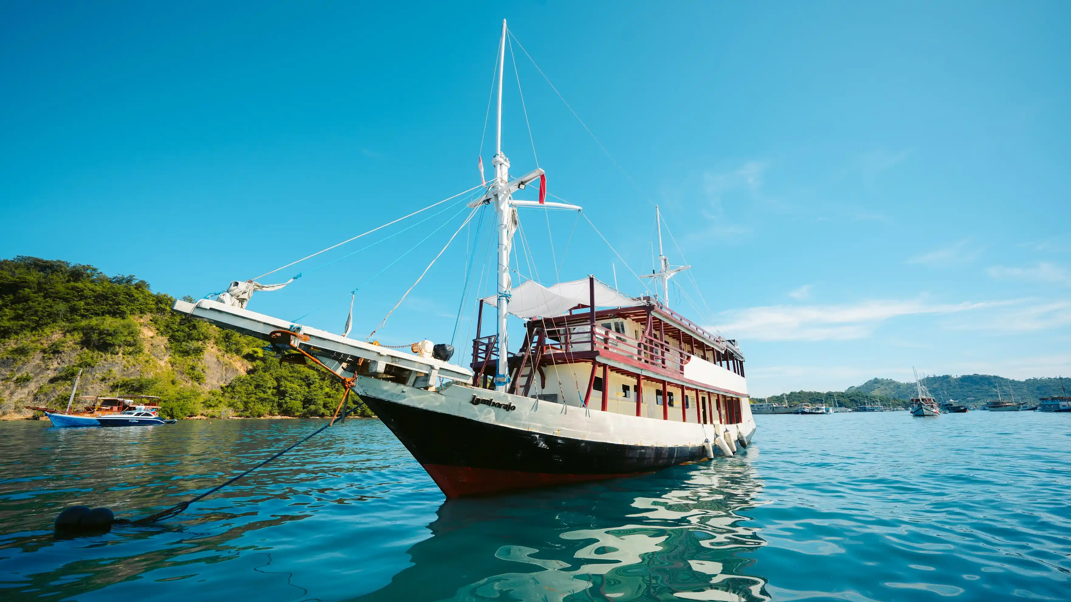 Lamborajo 1 at anchor in a Komodo bay