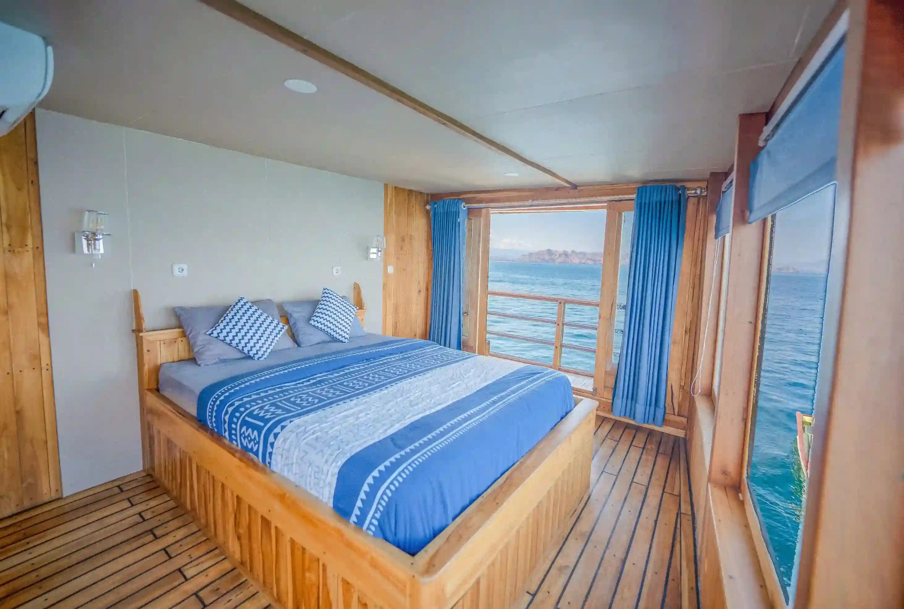 Royal master cabin on Lamborajo 2